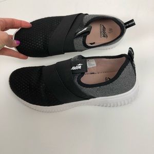 avia women's asymmetrical strap athletic shoe